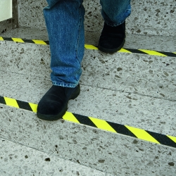 Antirutschbelag selbstklebend (2): Zum Vergr&ouml;&szlig;ern bitte anklicken