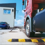  TOPSTOP Fahrbahnschwellen aus Kautschuk  (1)