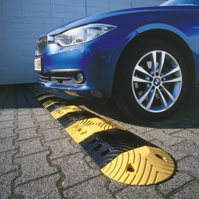  TOPSTOP Fahrbahnschwellen aus Kautschuk  (0)